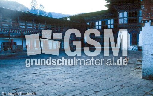 1125_bhutan_1994_dzong in tongsa.jpg